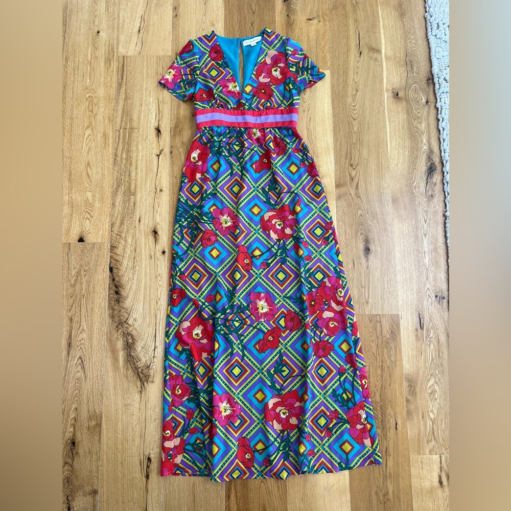 Women’s Colorful Floral Champagne & Strawberry Maxi Short Sleeve Dress